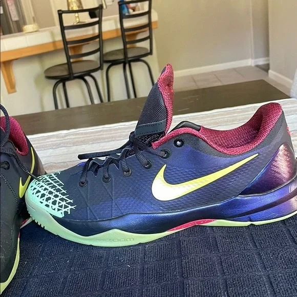Nike Zoom Kobe Venomenon 4 Glow In The Dark Men's Size 13 US 635578-003 - Picture 3 of 8